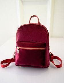 明星同款金丝绒羽绒服,奢华保暖——金丝绒羽绒服潮流指南