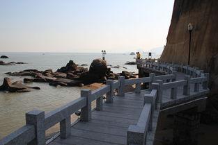 厦门海边网红长凳图片,海风轻拂下的浪漫邂逅